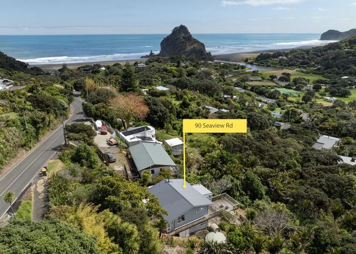  at 90 Seaview Road, Piha, Waitakere City, Auckland