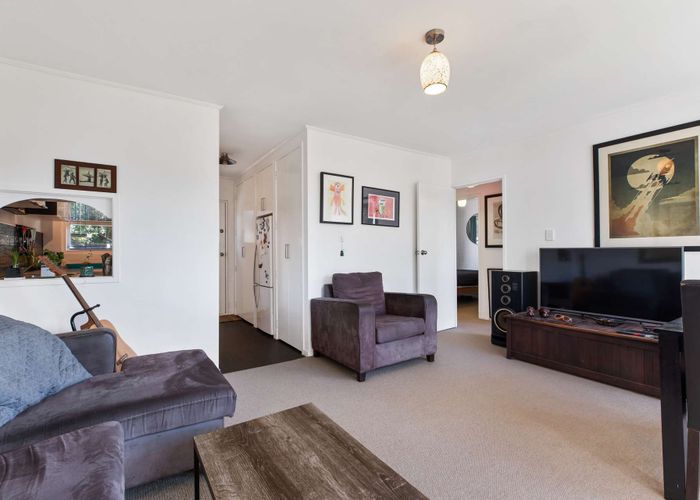  at 3/2 Mountain View Road, Western Springs, Auckland