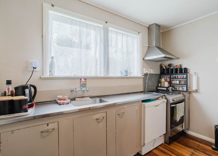  at 30 Pine Avenue, Bader, Hamilton, Waikato
