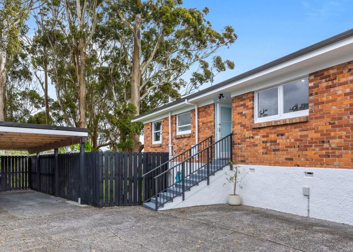  at 2/12 Oberon Place, Avondale, Auckland