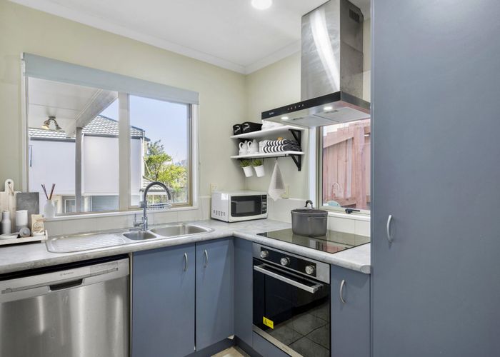  at 6/9 Sunnydale Place, Oteha, North Shore City, Auckland