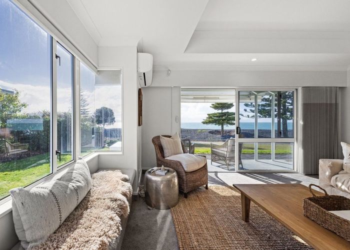  at 7 Charles Street, Westshore, Napier