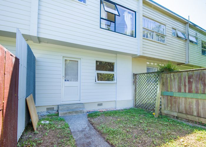  at 5/23 Collins Avenue, Tawa, Wellington