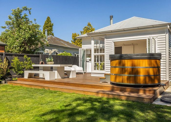  at 5 Aikmans Road, Merivale, Christchurch