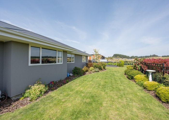  at 35 Redmill Road, Redwood Valley