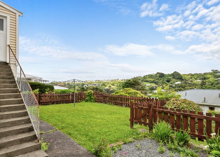  at 22 Pokohiwi Road, Normandale, Lower Hutt