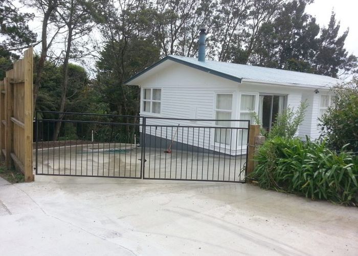  at 36 Kingdale Road, Henderson, Waitakere City, Auckland