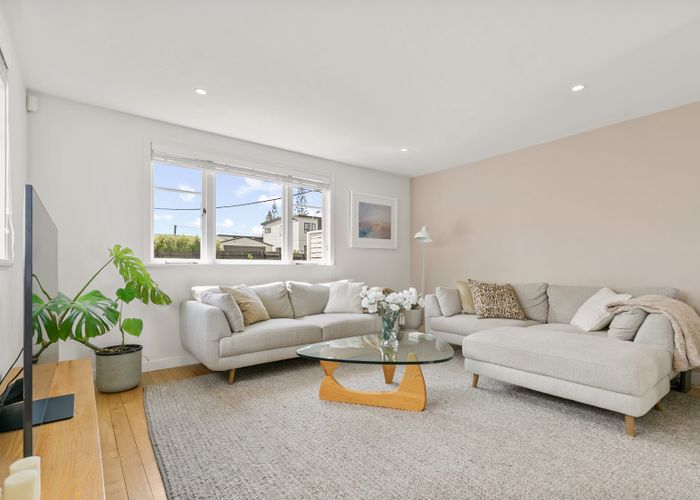  at 28 Kingdale Road, Henderson, Auckland