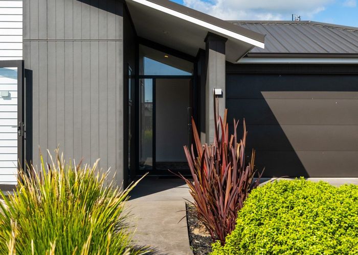  at 9 Wheriko Avenue, Glenbrook, Franklin, Auckland