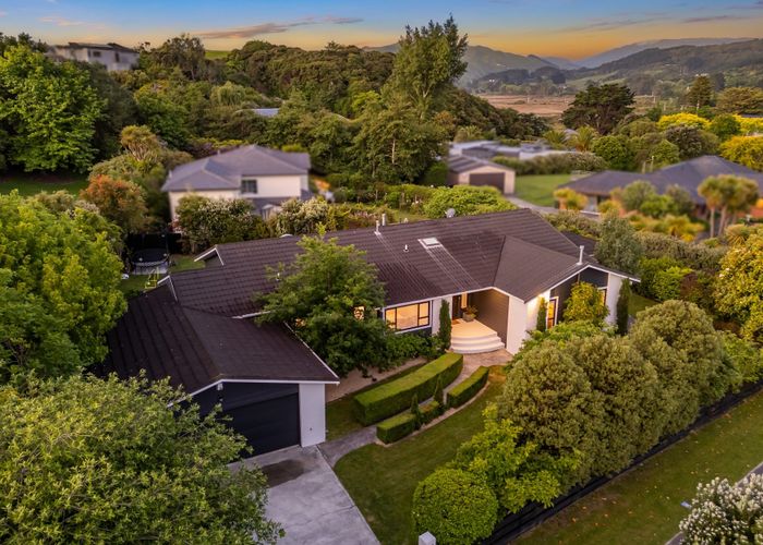  at 77 Joseph Banks Drive, Whitby, Porirua