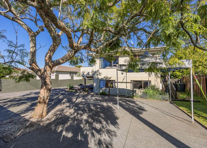  at 27 Luckens Road, West Harbour, Waitakere City, Auckland