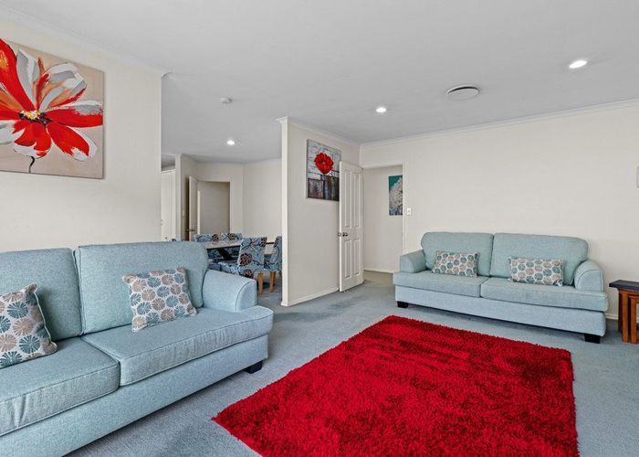  at 6 Reybert Place, Massey, Auckland