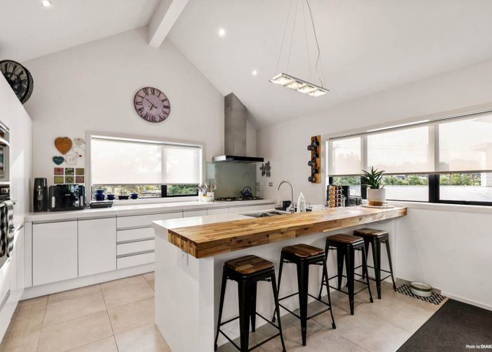  at 475a Beach Road, Murrays Bay, North Shore City, Auckland