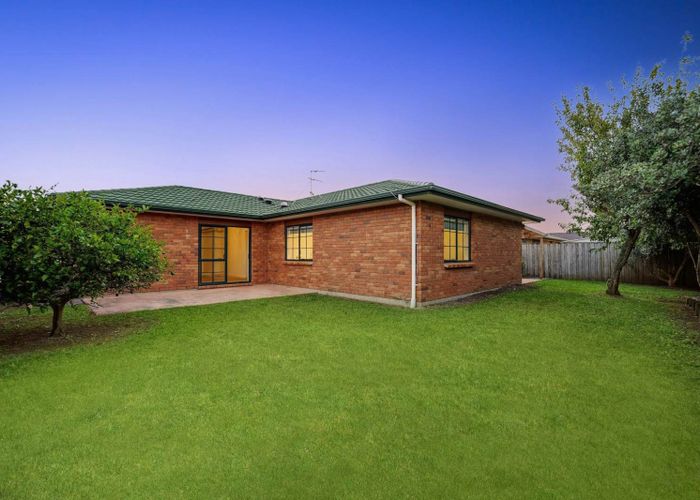  at 42 Farmdale Court, Flat Bush, Manukau City, Auckland