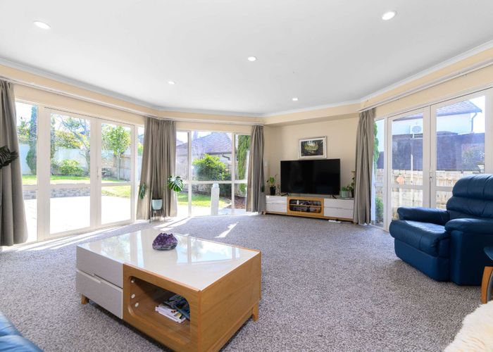  at 3 Carrowmore, Pinehill, Auckland