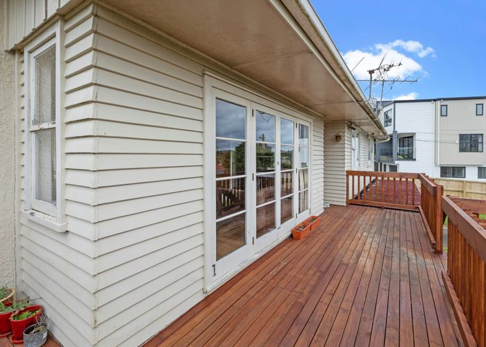  at 126 Vodanovich Road, Te Atatu South, Waitakere City, Auckland