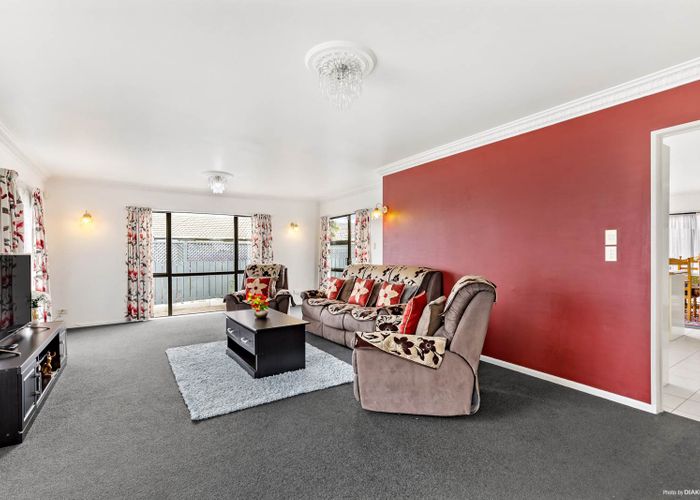 at 1/8 Benygloe Place, Highland Park, Auckland