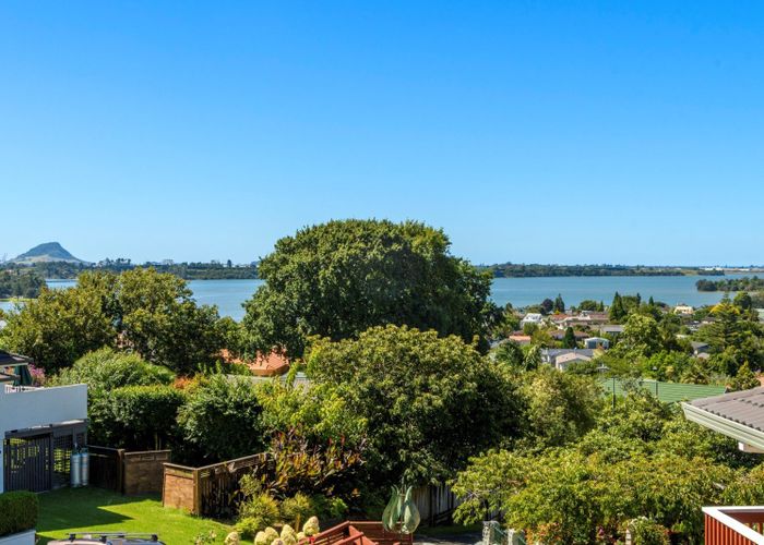  at 5 Norfolk Way, Welcome Bay, Tauranga