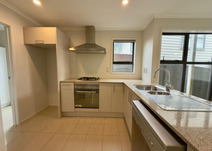  at 8 Hirimate Place, Flat Bush, Manukau City, Auckland