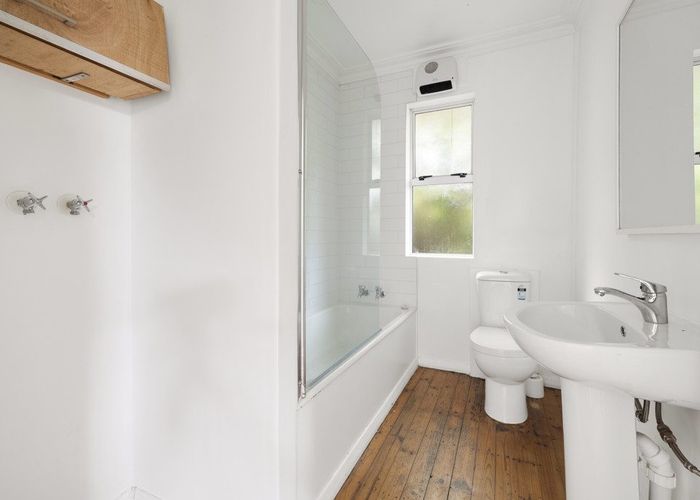  at 30 Seaview Terrace, Kew, Dunedin, Otago
