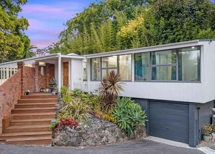  at 10 South Lynn Road, Titirangi, Auckland