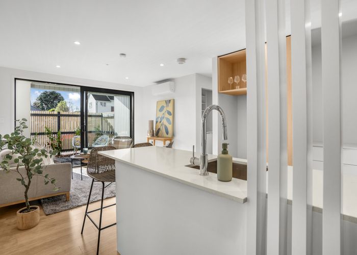  at 1/200 Knights Road, Lower Hutt, Lower Hutt, Wellington