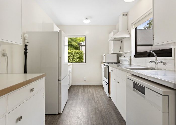  at 1/180 Kilmore Street, City Centre, Christchurch City, Canterbury