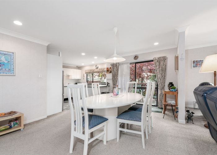  at 59 Rhinevale Close, Henderson, Auckland