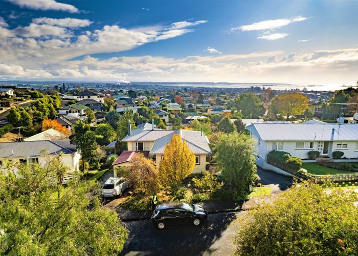  at 84 Queen Street, Richmond