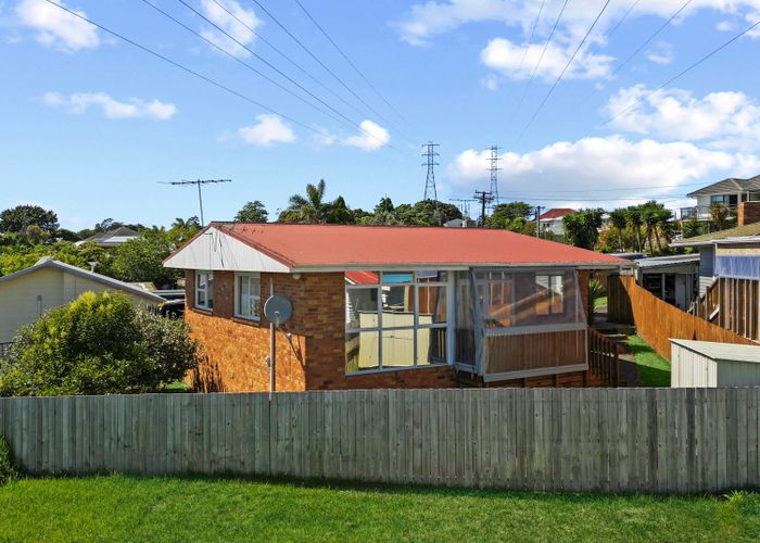  at 19A Marewa Street, Te Atatu South, Waitakere City, Auckland