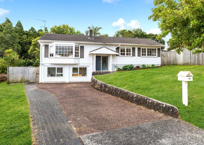  at 16 Munstead Place, Hillcrest, Auckland