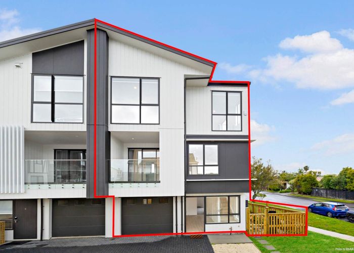  at LOT 1, 24 Tomintoul Place, Highland Park, Manukau City, Auckland