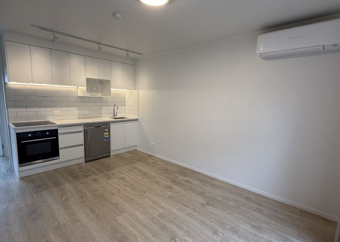  at 2/40 Kempthorne Cres, Mission Bay, Auckland City, Auckland