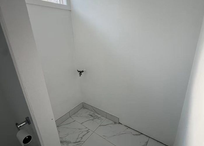  at 116 The Avenue, Lucas Heights, Auckland