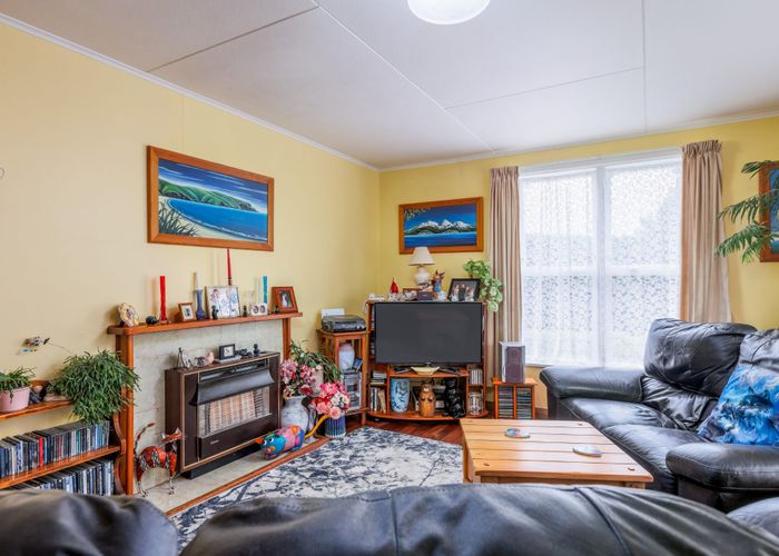  at 43 Exeter Crescent, Takaro, Palmerston North