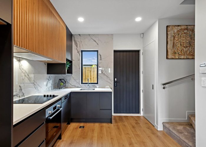  at 26E Enderby Drive, Te Atatu Peninsula, Waitakere City, Auckland