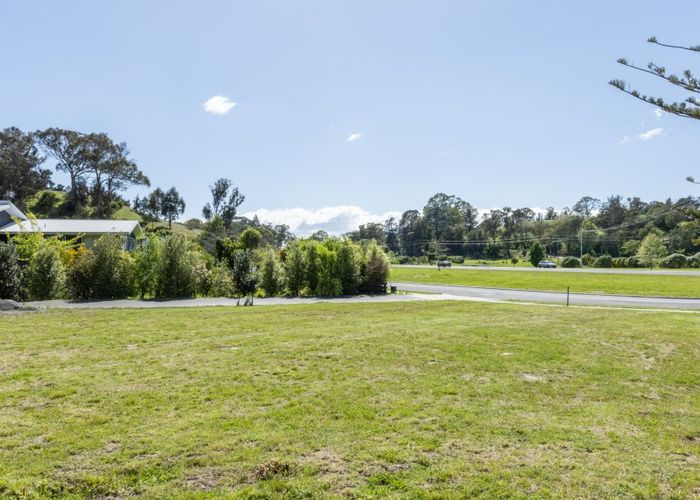  at 61 Oak Road, Poraiti, Napier