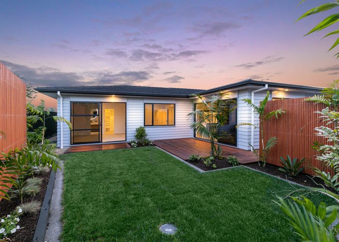  at 13 Matahae DR