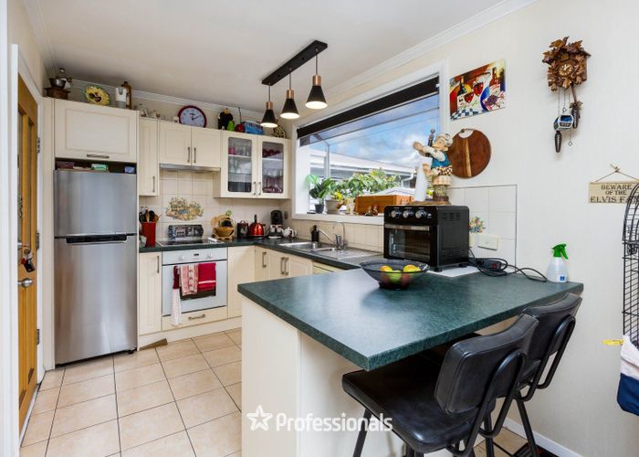  at 2/18 Seddon Street, Wallaceville, Upper Hutt