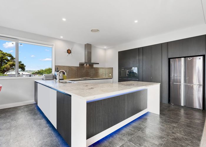  at 17 Kanuka Road, Sandspit