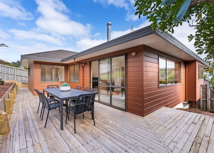  at 24 Bayside Drive, Browns Bay, North Shore City, Auckland