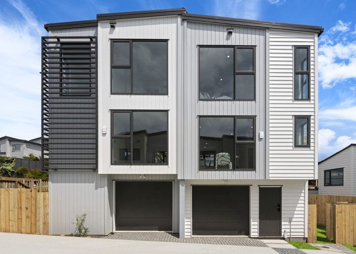  at 1/1088 Beach Road, Torbay, North Shore City, Auckland