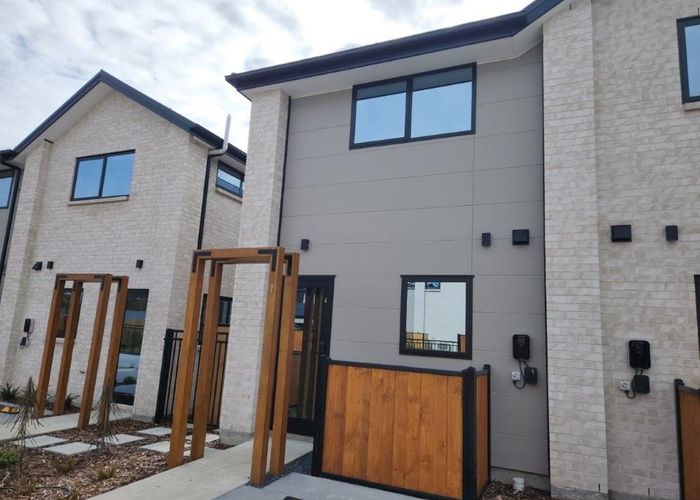  at 4/2 Matata Place, Shirley, Christchurch City, Canterbury