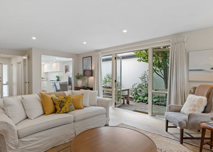  at 8 Clissold Street, Merivale, Christchurch City, Canterbury