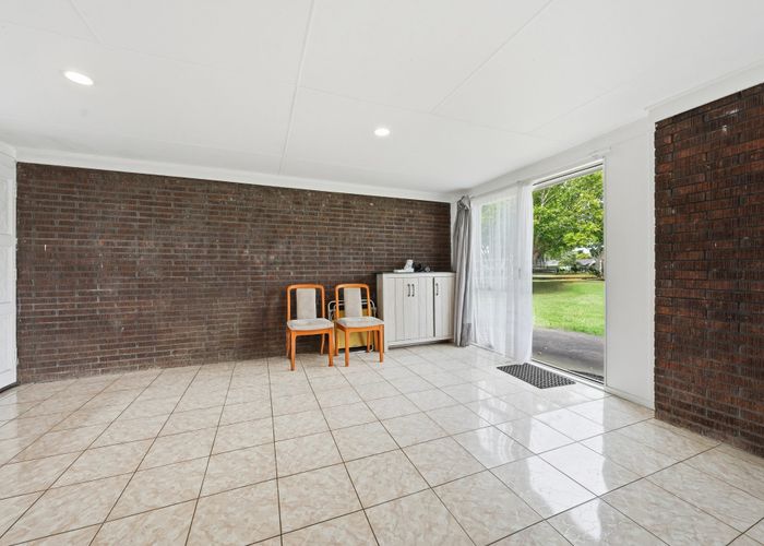  at 14 Meadowcourt Drive, Manukau, Manukau City, Auckland