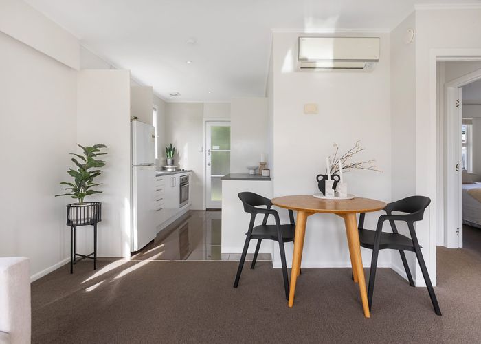 at 1/102 Michaels Avenue, Ellerslie, Auckland City, Auckland