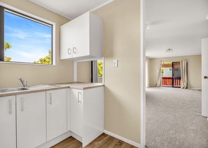  at 2/21 Silver Creek Road, Weymouth, Manukau City, Auckland