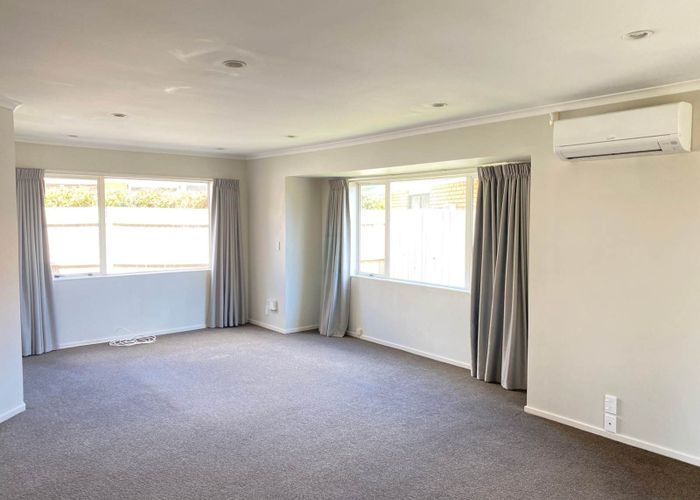  at 2A Fencotie Place, Northpark, Manukau City, Auckland