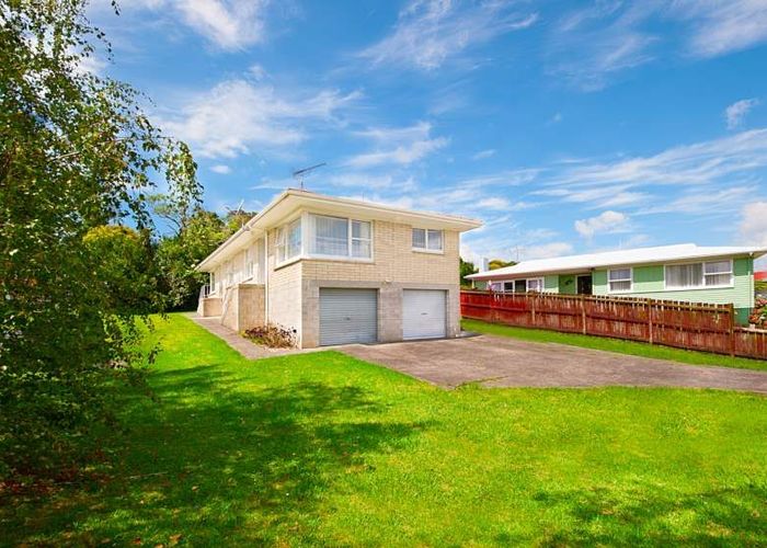  at 2/42 Cheval Drive, Totara Vale, North Shore City, Auckland