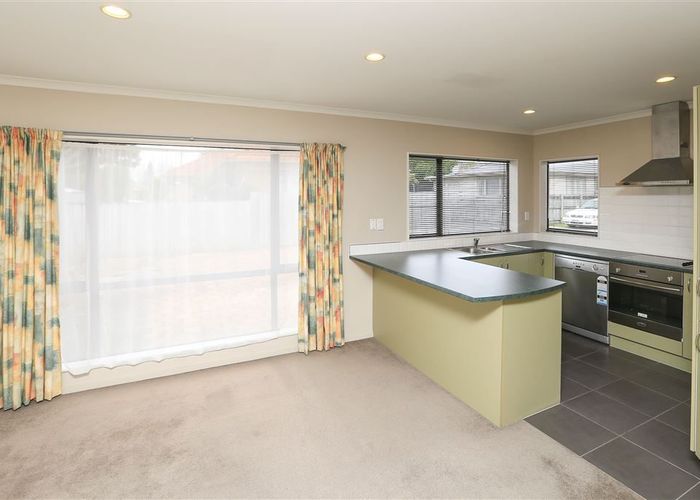  at 225B Fox Street, Hamilton East, Hamilton